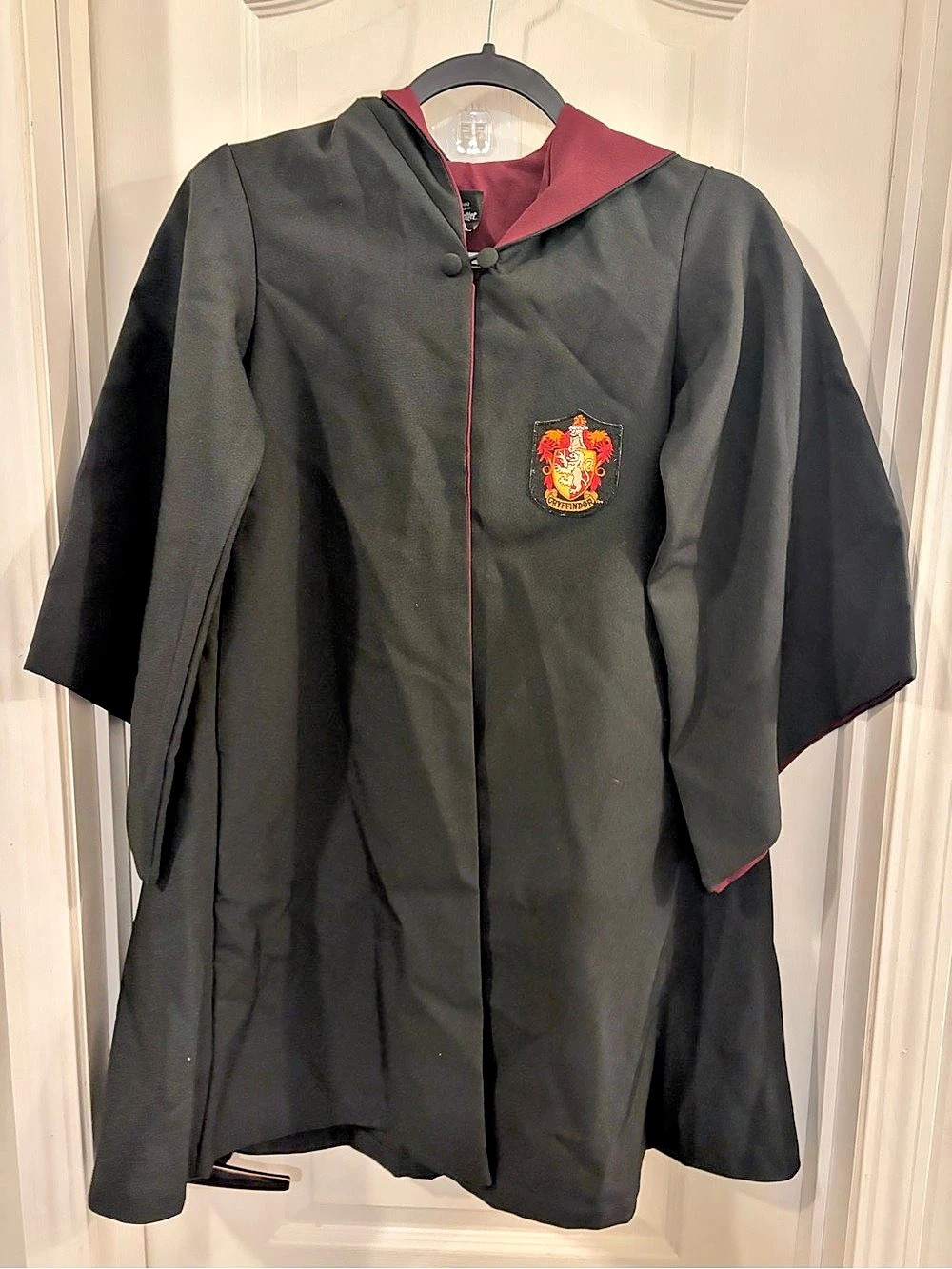 Universal Orlando Harry Potter Hogwarts Robe Hogwarts Robe in Black & Red